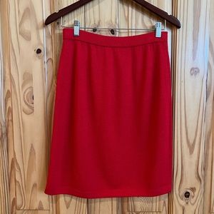 ST JOHN Skirt! Great condition!!!